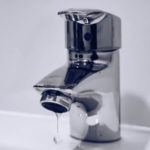 Comment moins consommer l'eau du robinet