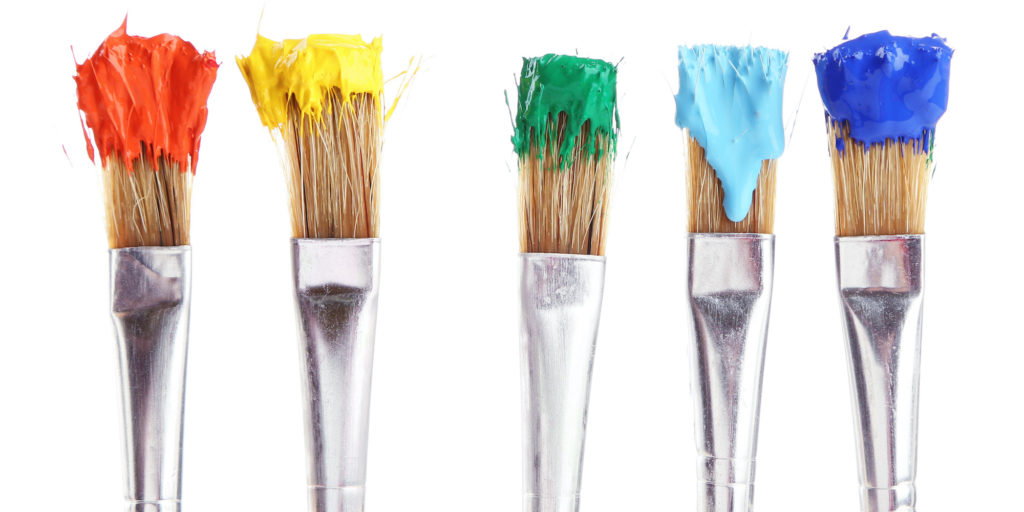 pinceaux avec peinture 1