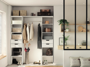 Armoire penderie pour ranger vestes, manteaux, chaussures et parapluies