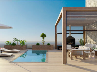 Parasol ou pergola pour un été à l'ombre : faites-vous votre idée à partir de notre comparaison