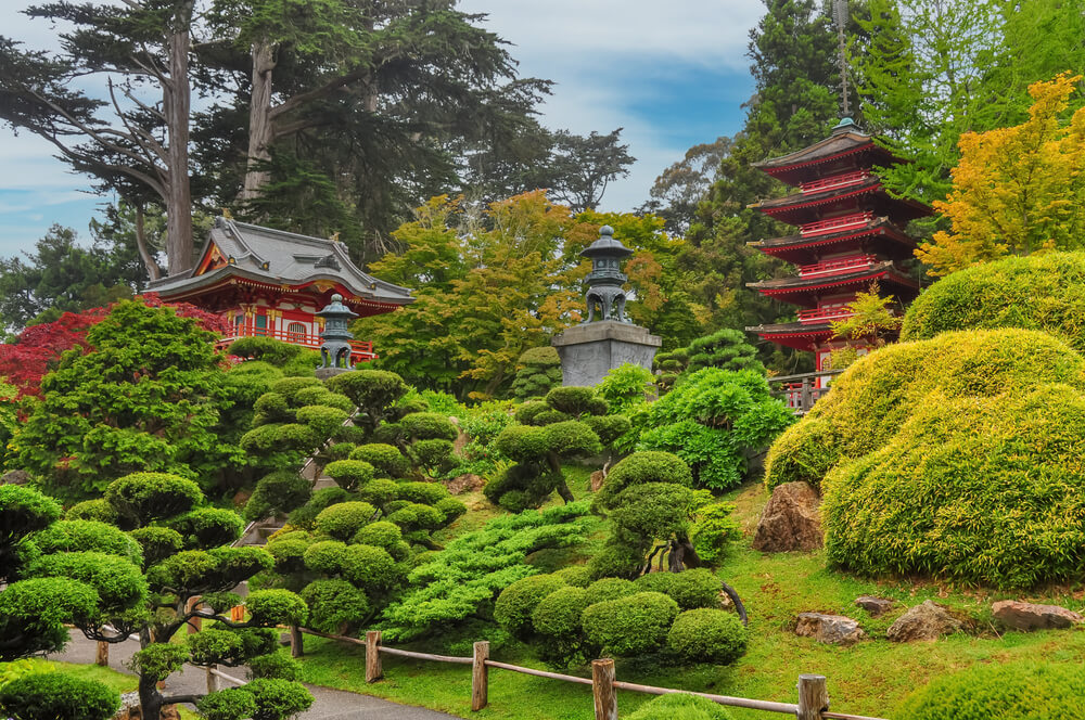 Les 6 éléments de décoration indispensables pour un jardin japonais