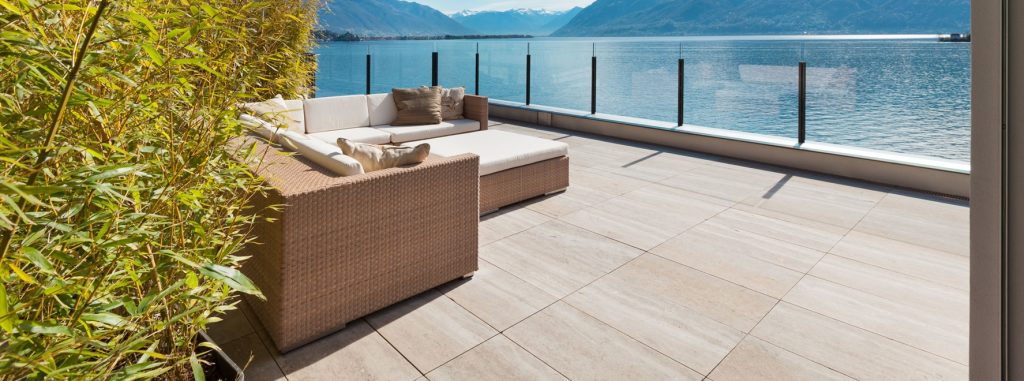 Terrasse en carrelage sur plot