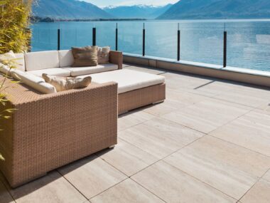 Terrasse en carrelage sur plot