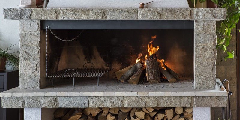 Barbecue ou plancha : 5 éléments de comparaison pour choisir barbecue en briques 0